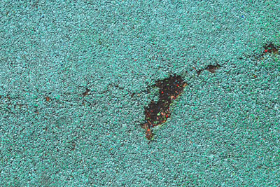 Cracked rubber surface